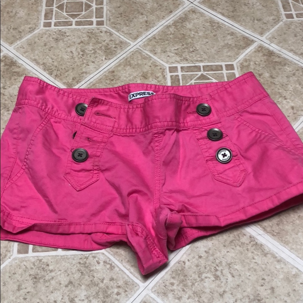 Short shorts